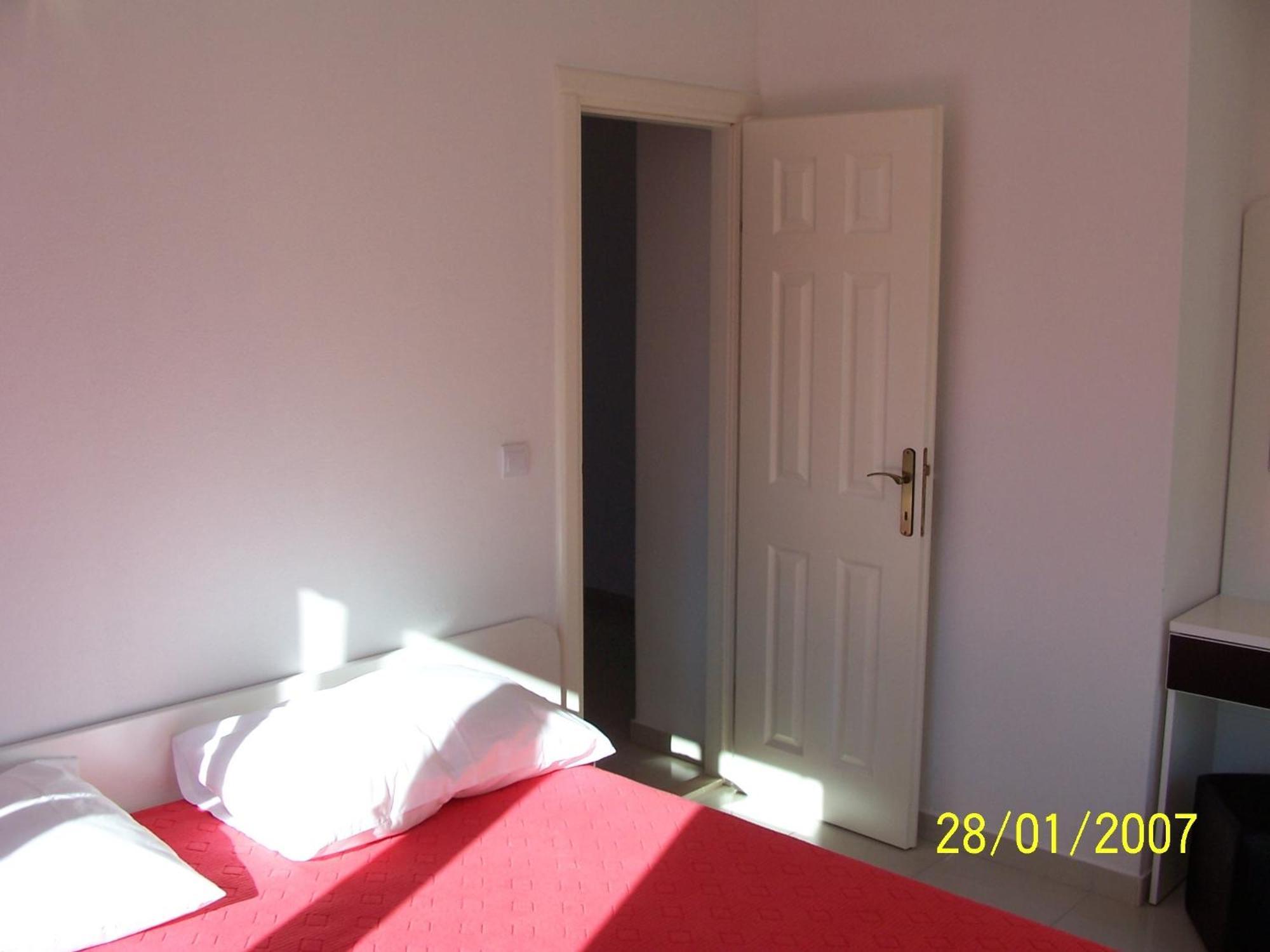 Apartments Perdijic Nemira Omis Exterior photo
