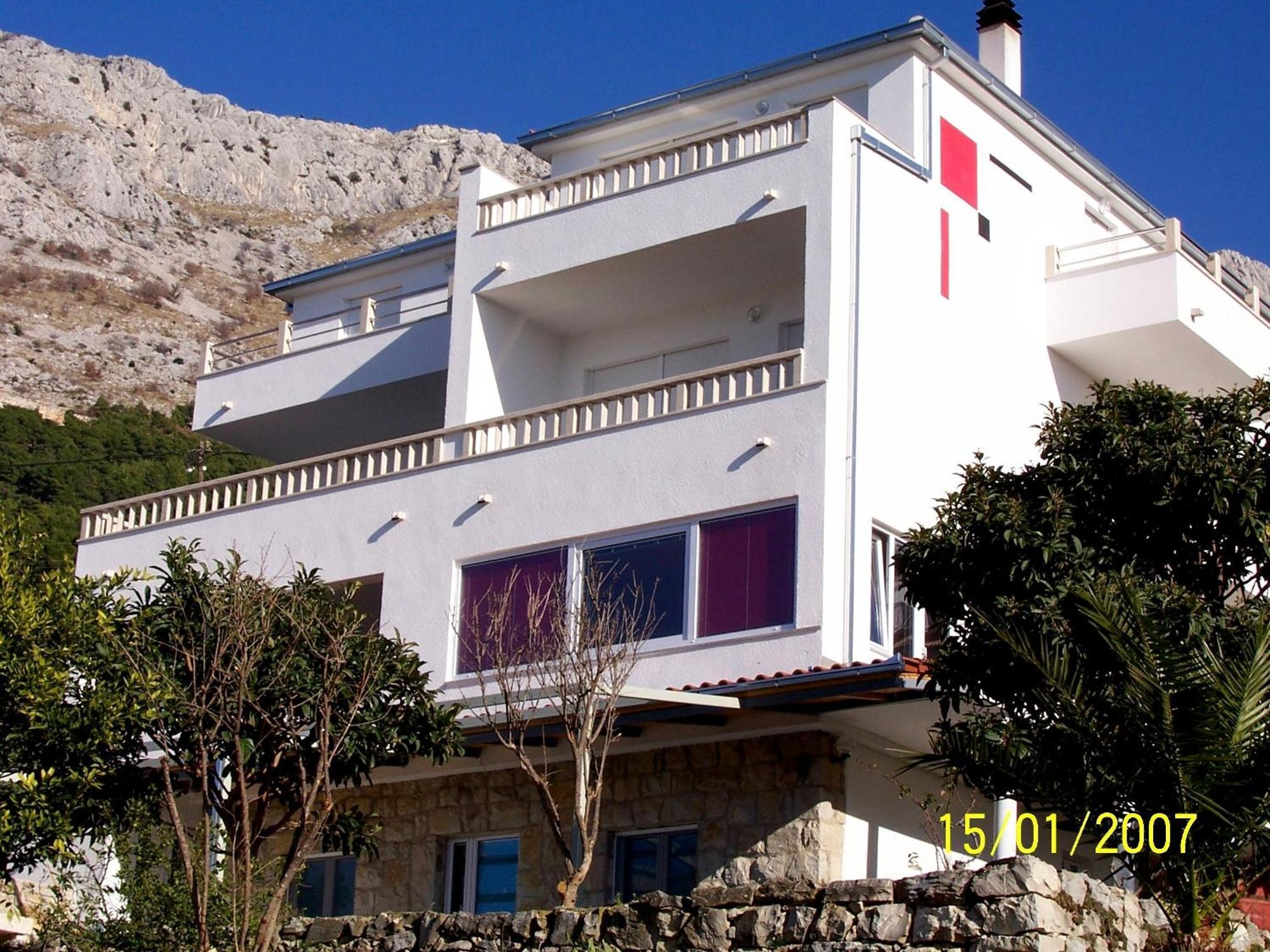 Apartments Perdijic Nemira Omis Exterior photo