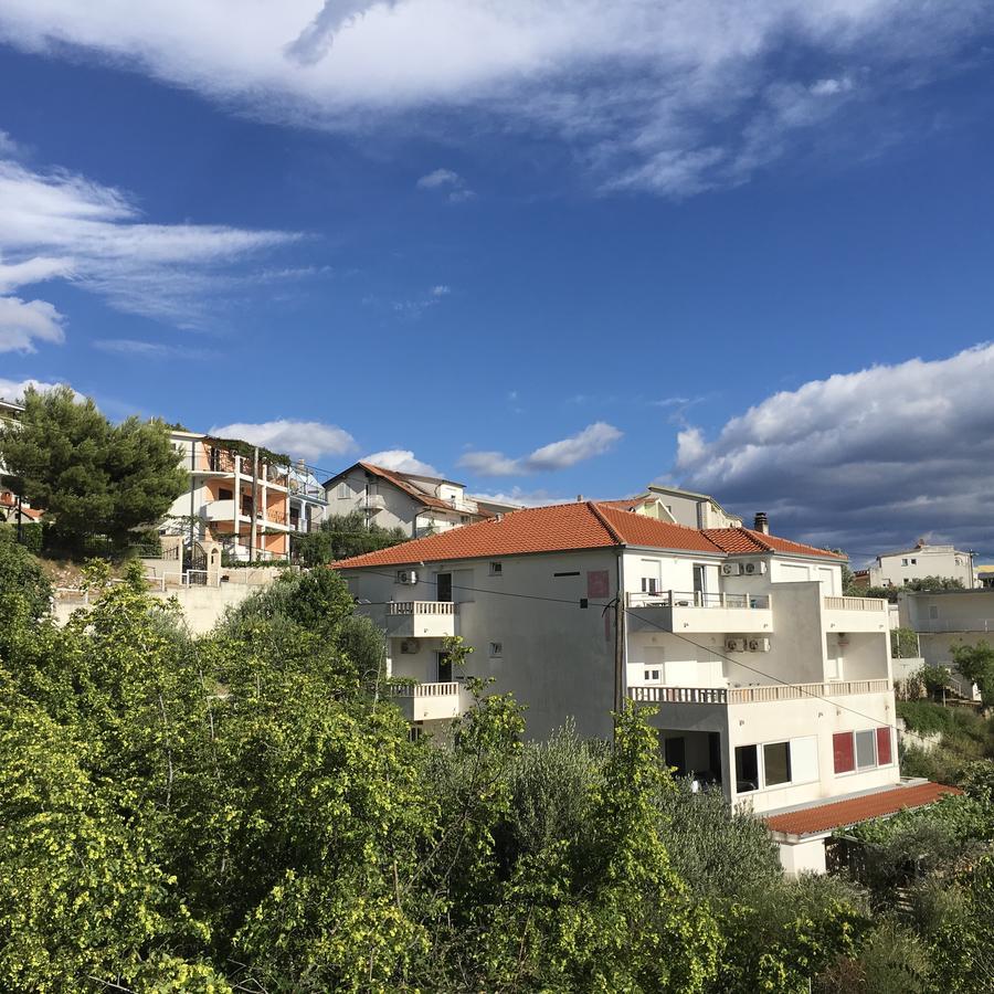 Apartments Perdijic Nemira Omis Exterior photo